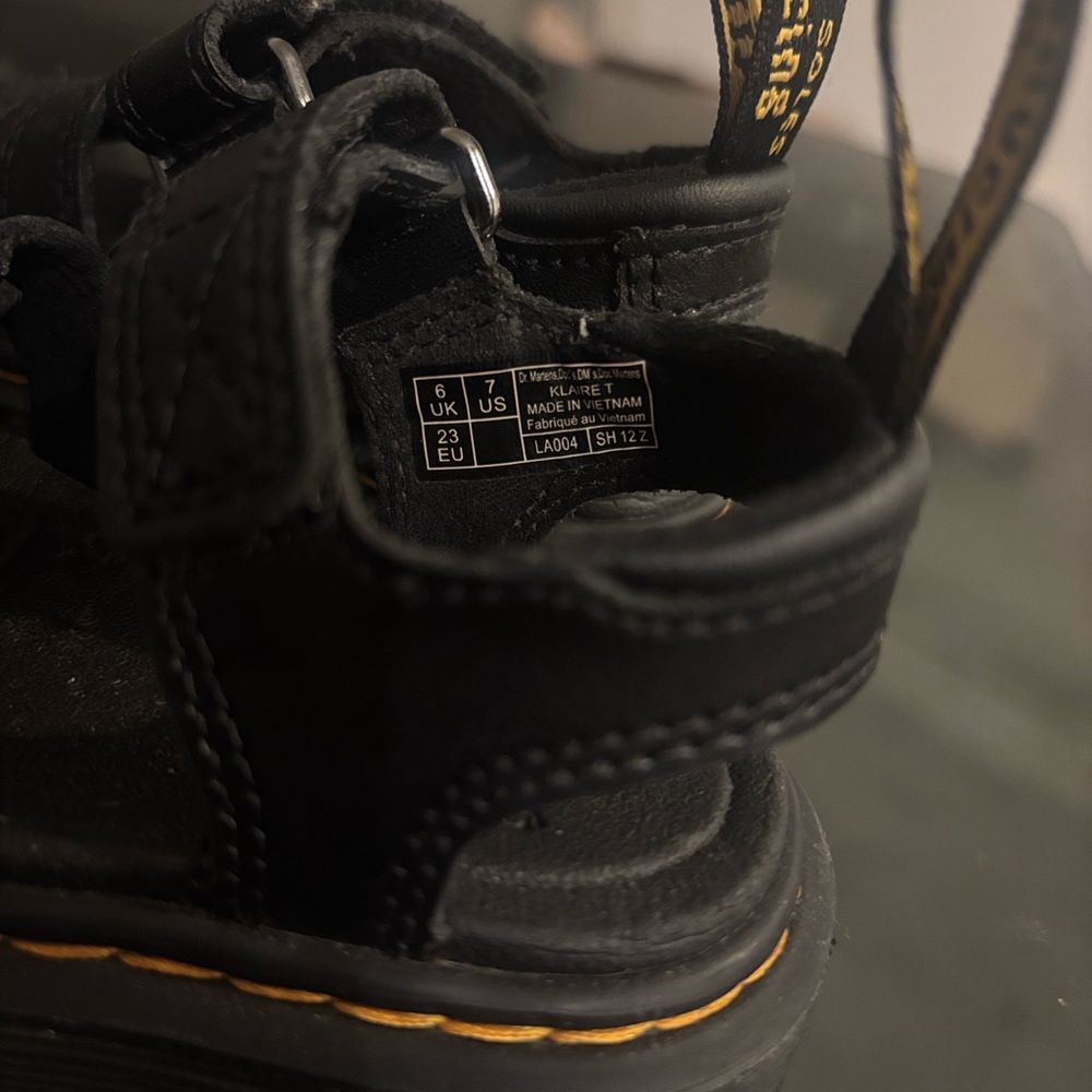 Dr. Martens Toddler Strap Sandals - Picture 11 of 11